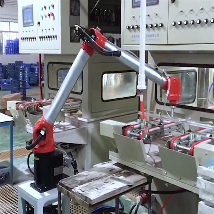 articulated robot in car assemly